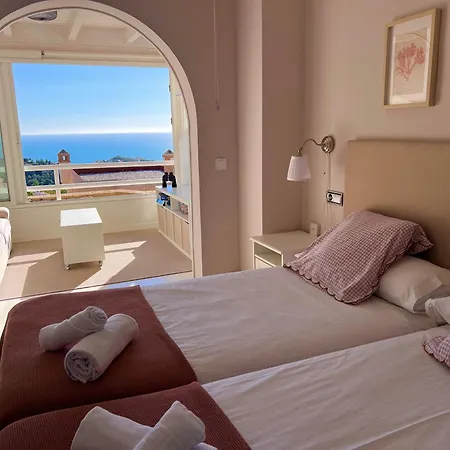 Sea Views Holiday home *